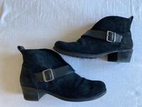UGG Ankle Boots Stiefelette schwarz Gr. 39 - NEU Nordrhein-Westfalen - Bedburg Vorschau