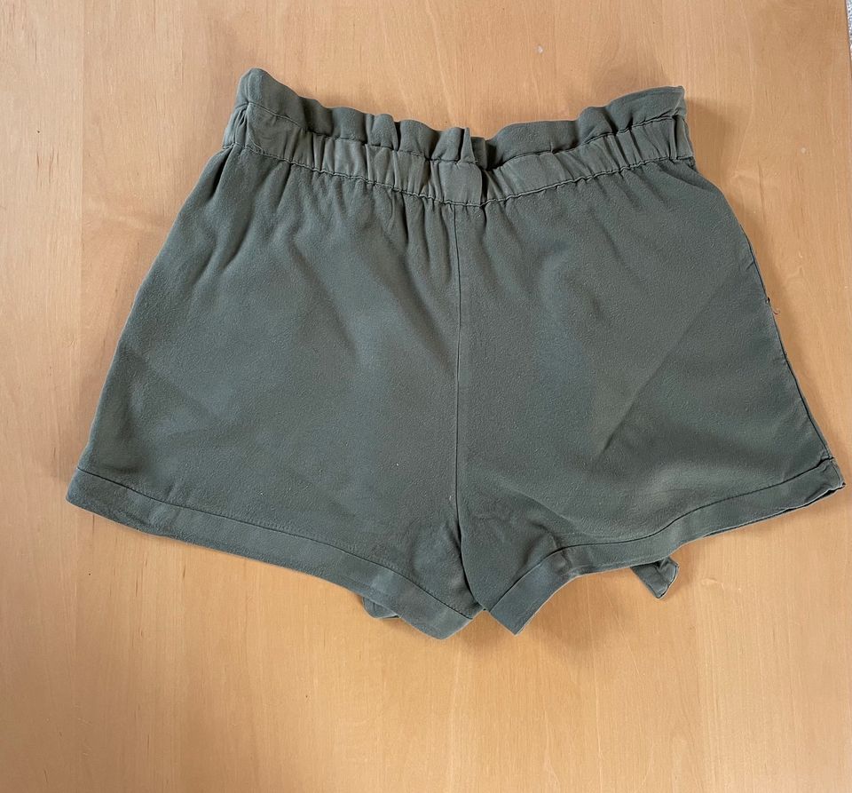 °PIMKIE° Shorts kurze Hose khaki Gr. S in Hohenstein