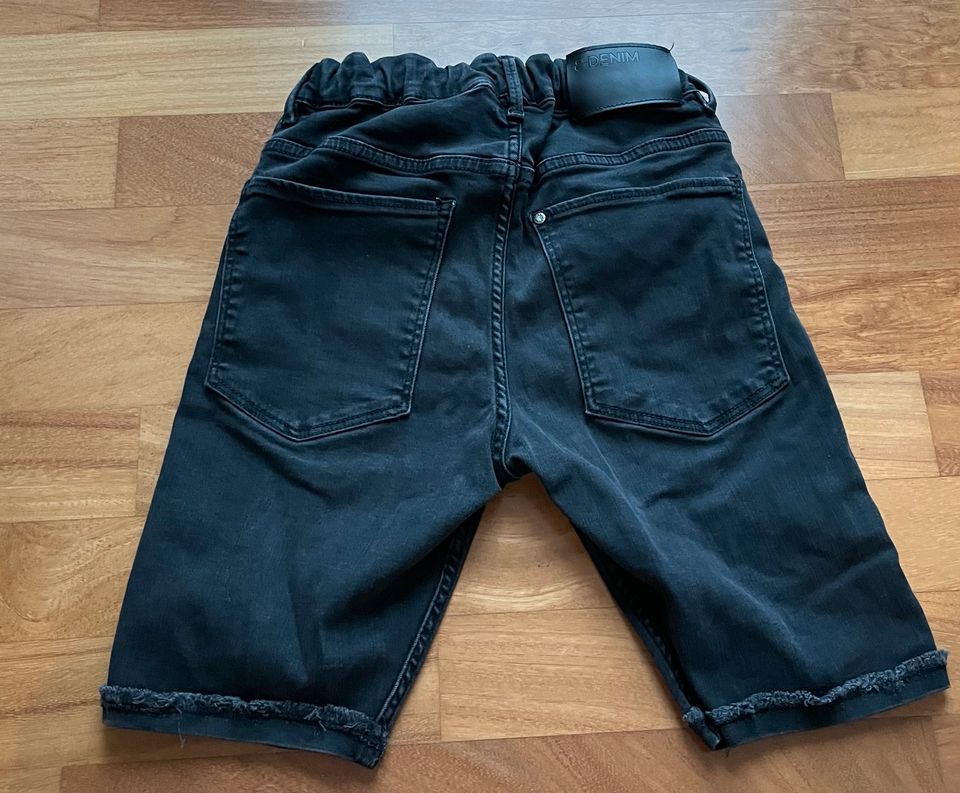 H&M Shorts 152 Extreme Flex in Geisenfeld