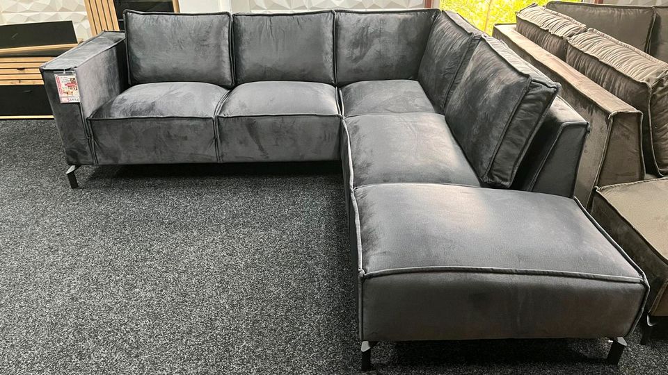 Sofa Couch Samt grau Wohnlandschaft Möbel Outlet Hütte wohnen in Georgsmarienhütte