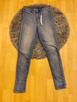 Jeans, Hose von H&M. Gr.38. Neu mit Etikett. Baden-Württemberg - Kirchheim unter Teck Vorschau