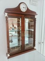 Traumhafte kleine Vitrine mit Uhr "Astoria Grand Beckenridge" Baden-Württemberg - Esslingen Vorschau