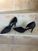 Tamaris Pumps schwarz Glitzer Gr. 40 Neu Hessen - Liederbach Vorschau