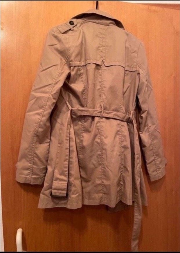 Trenchcoat beige, Gürtel, XS/34, Pimkie, sehr guter Zustand in Stuttgart