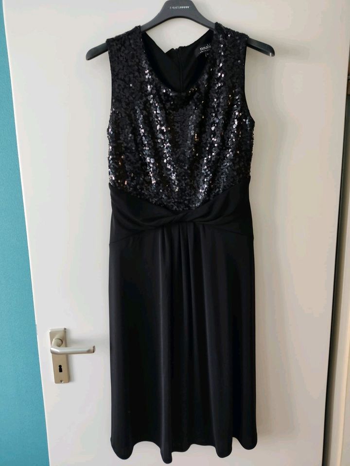 Damen Abendkleid. in Düren