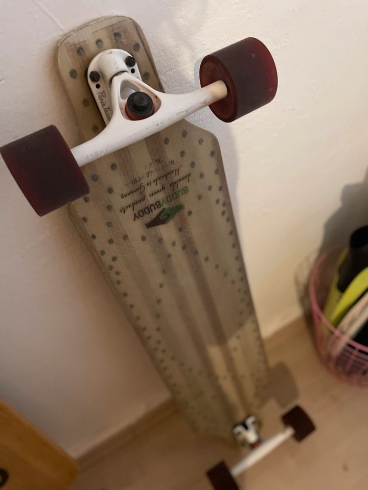 Longboard (Skateboard) in Berlin