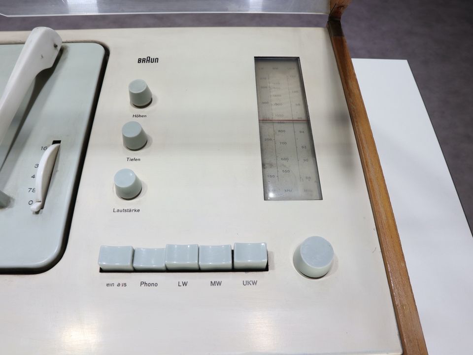 Braun SK 5 "Schneewittchensarg"  Radio-Plattenspieler Dieter Rams in Wuppertal