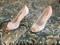 Weiße Spitzen Hochzeitsschuhe Pfennigabsatz Schuhe Hochzeit Pumps Brandenburg - Oberkrämer Vorschau