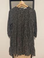 Kleid Leo grün/grau/schwarz Niedersachsen - Lüneburg Vorschau