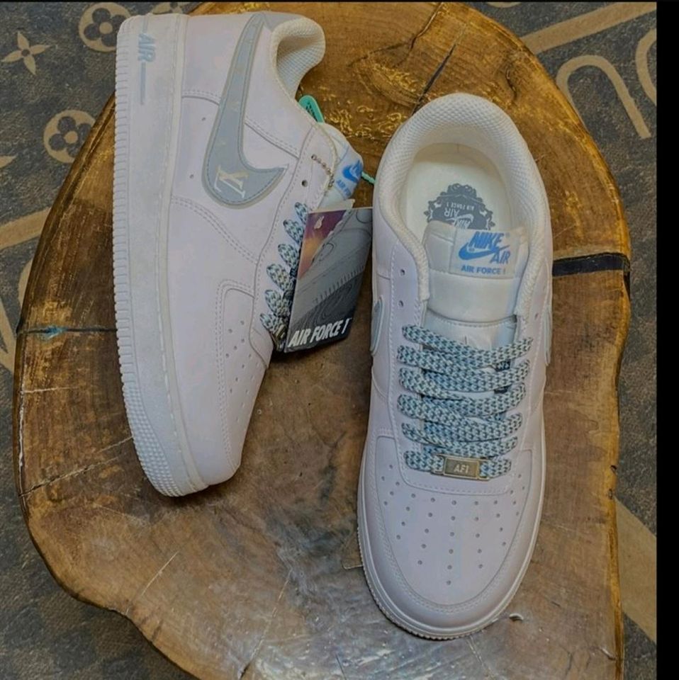 Nike airforce verschiedene sneakers in Coburg