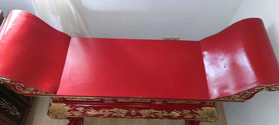 Chinesischer Altartisch Konsolentisch Sideboard in Springe