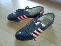 Schwarze Lack Adidas Sneaker Gr. US 5 / Fr 37,5 München - Hadern Vorschau