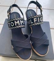 Tommy Hilfiger High Wedge Espadrilles Riemen-Sandalen Gr. 40 Köln - Vingst Vorschau