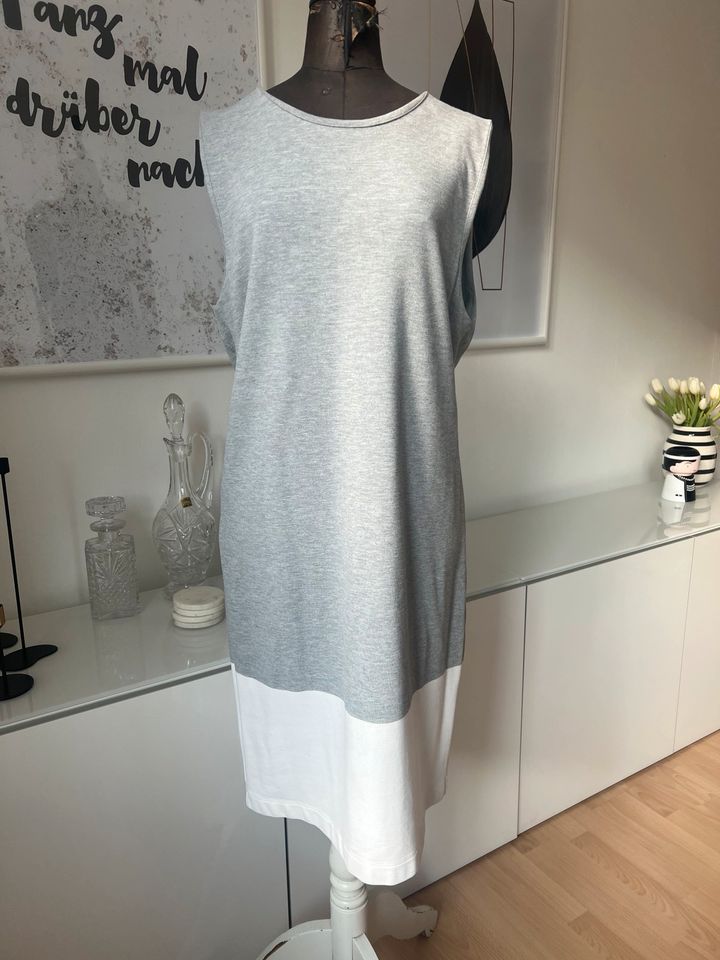 Cos Kleid Etuikleid Jersey Grau Weiß Gr.  L in Hannover
