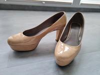 Kennel & Schmenger (K&S) Lack-Pumps mit Plateau Gr. 6,5 Bayern - Feuchtwangen Vorschau