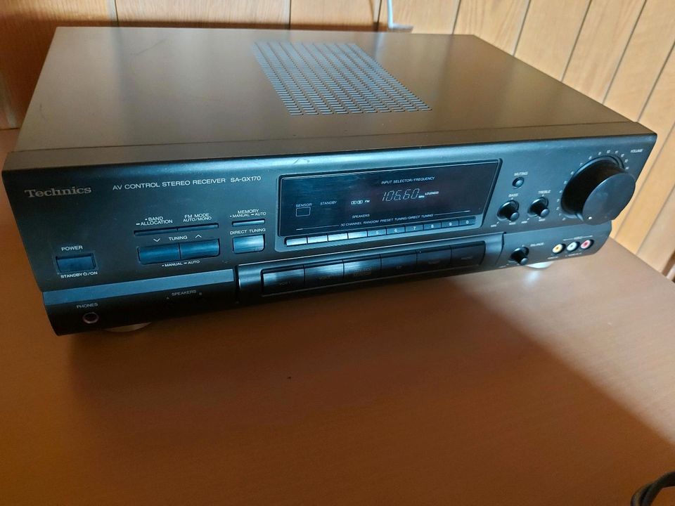 Techniks AV  Control Stereo Receiver in Lage