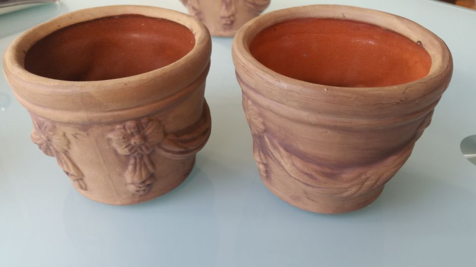 3 kleine Keramikübertöpfe braun 8 cm, Übertöpfe, Blümentöpfe in Berlin