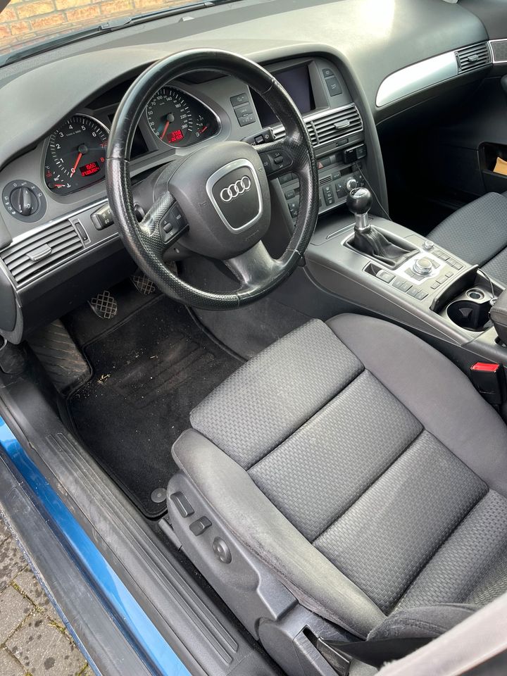 Audi A6 3.2L V6 Metallic Blau in Satrup