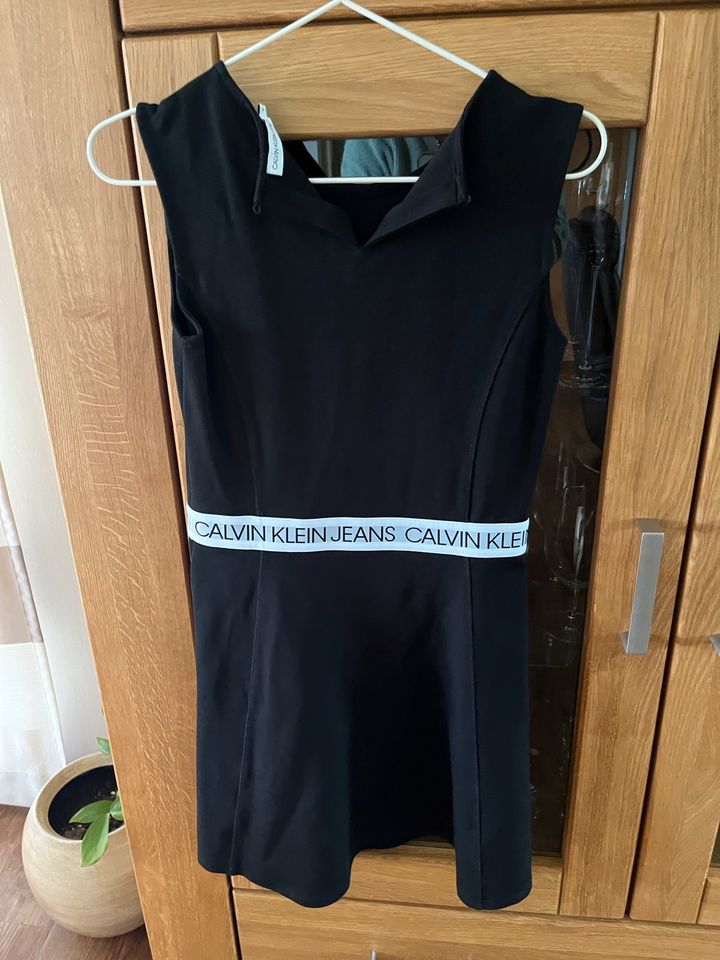 Kleid Calvin Klein 164 in Meppen