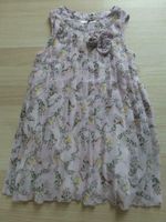 Schickes Sommerkleid, flieder mit Blümchen, Gr. 116, wie NEU Niedersachsen - Uetze Vorschau