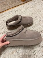 UGG Tazz Slipper 40 Damen grau platform Plateau Bayern - Bad Endorf Vorschau