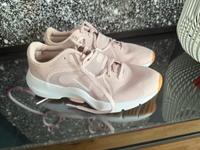 Nike Sneaker Rose 38,5 Laufschuhe München - Schwanthalerhöhe Vorschau