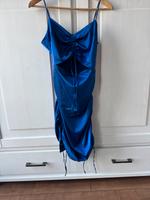 Hollister Kleid M Satin Royalblau neu 79€ Niedersachsen - Wildeshausen Vorschau