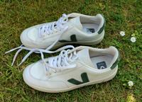 Veja V-12 Turnschuhe Sneaker weiß Leder Größe 40 Nordrhein-Westfalen - Bergisch Gladbach Vorschau
