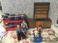 Puppenhaus, Püppchen Fam. / Möbel DDR Brandenburg - Herzfelde Vorschau