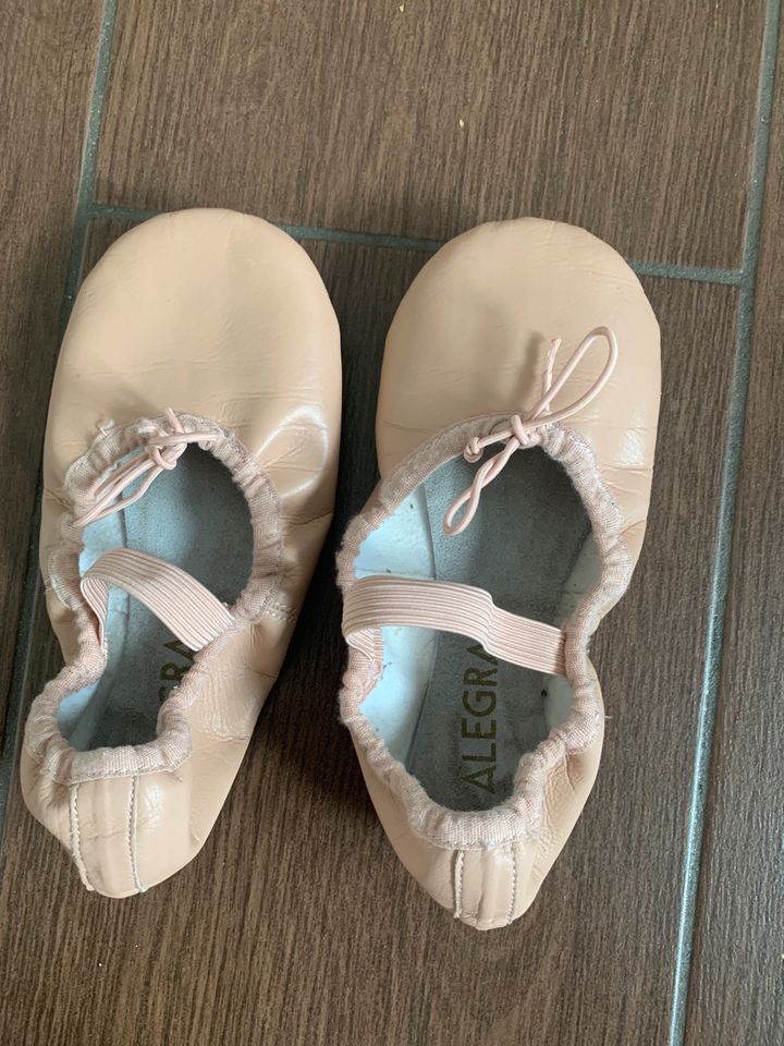 Ballett Schläppchen / Schuhe Gr. 200 ALEGRA ⭐️ in Ankum