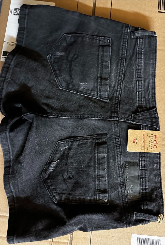 Esprit edc Jeans Short Weite 30 neu in Wadgassen