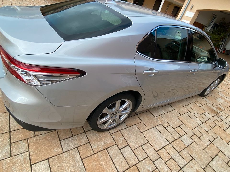 Toyota Camry Luxury in Kirchenthumbach