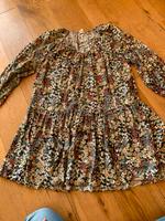 H&M * Midikleid * Kleid * weit *  Gr. M * Blumen Niedersachsen - Emden Vorschau