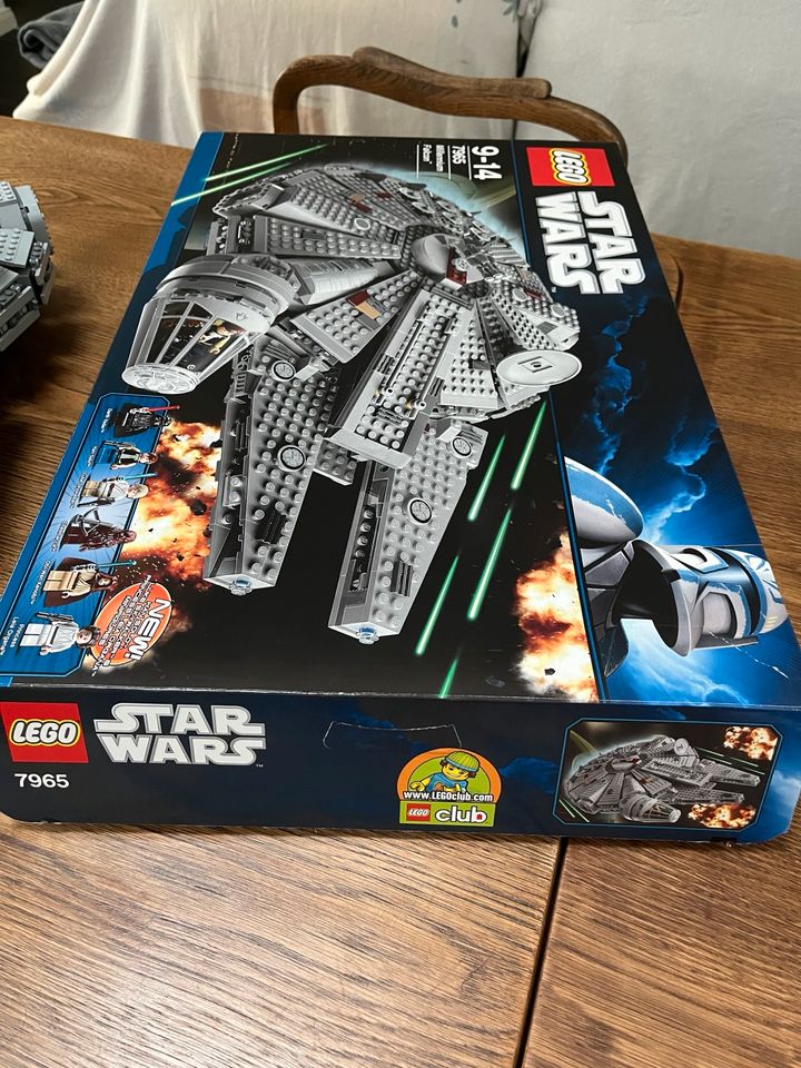 Lego Star Wars Millennium Falke 7965 neuwertig! in Stuhr