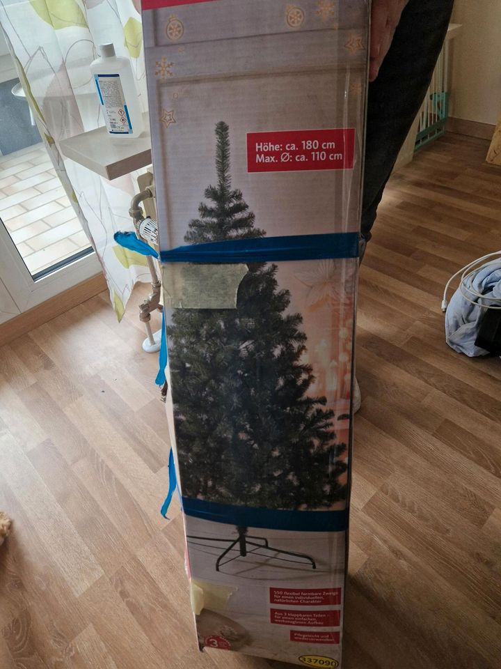 Künstlicher Weihnachtsbaum 180cm in Dormagen