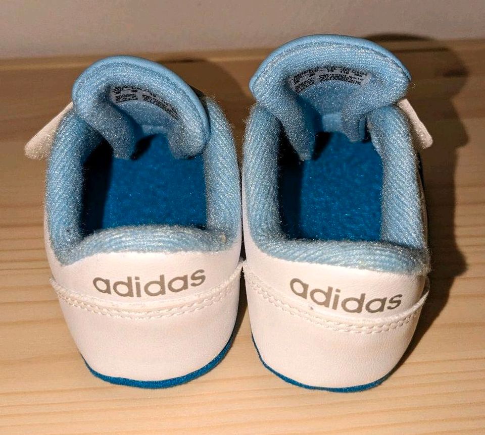 Baby Sneaker Schuhe von ADIDAS in Größe 19 in Velden Mittelfr.