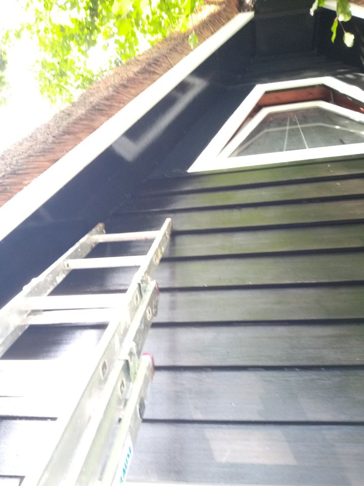 Fenster, Türen, Treppen,Tapezieren und Streichen - Maler Fachhand in Moormerland