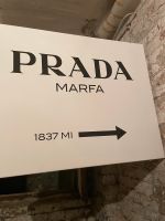 Prada Marfa Leinwand Niedersachsen - Hildesheim Vorschau