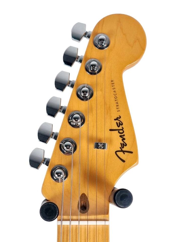 2023 Fender American Ultra Stratocaster MN HSS UB Sunburst USA in Linsengericht