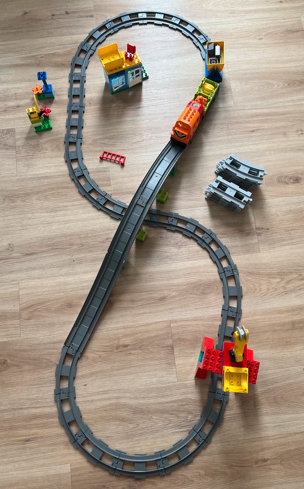 Lego Duplo Eisenbahn 10508 Super Set UNVOLLSTÄNDIG in Nordrhein-Westfalen -  Wachtendonk | Lego & Duplo günstig kaufen, gebraucht oder neu | eBay  Kleinanzeigen ist jetzt Kleinanzeigen