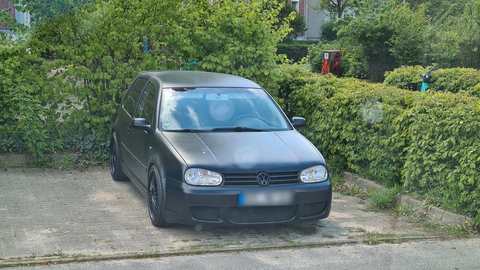 VW Golf 4 1.6 R32 Optik in Berlin