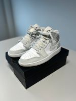 Nike Air Jordan 1 Mid White/Photon Dust-Grey Fog Baden-Württemberg - Ulm Vorschau