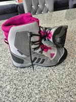 Adidas Winterstiefel Boots Gr. 40 wenig getragen Hessen - Usingen Vorschau