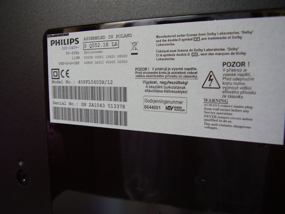 Philips 40PFL + Medion Sat-Receiver in Elsdorf
