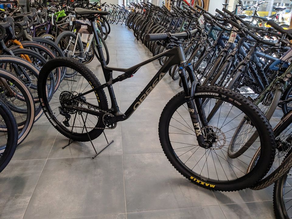 Orbea Oiz M20 Carbon Rahmen Fully Sram DT Swiss MTB Fox NEU in Leipzig