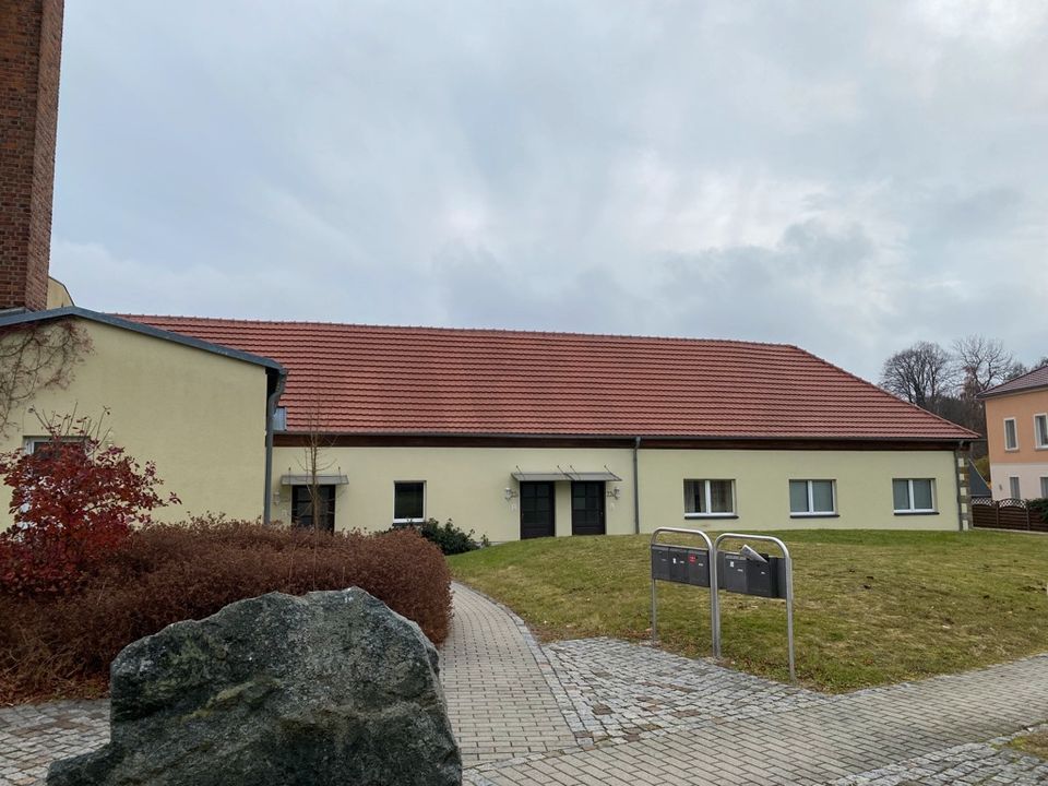 Altersfreundliche 1-Raumwohnung mit Dusche und Badewanne in Leutersdorf