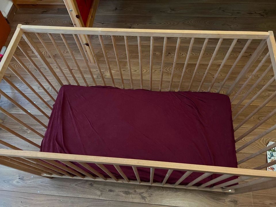 Babybett aus Holz von IKEA, SNIGLAR in Leipzig