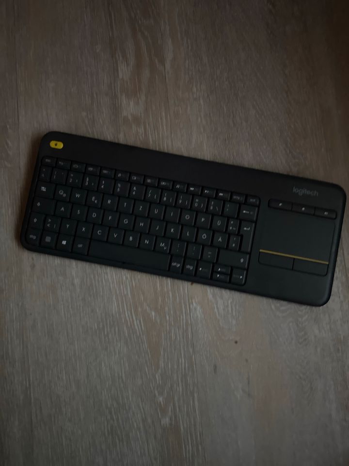 Logitech K400 Tastatur mit Mousepad bluetooth OVP in Dortmund