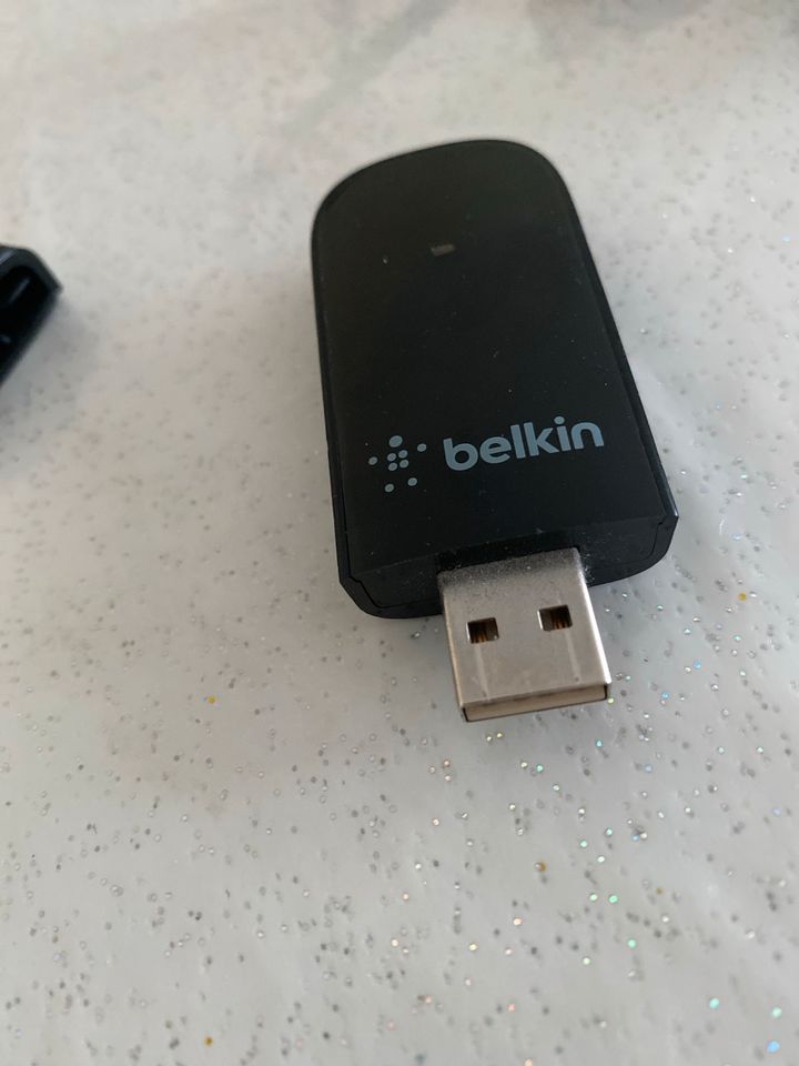 Belkin Surf & Wireless USB-Adapter mit Verlängerungskabel in Limbach-Oberfrohna