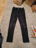 Jeans Gr 158 H&M schwarz Kiel - Wellsee-Kronsburg-Rönne Vorschau